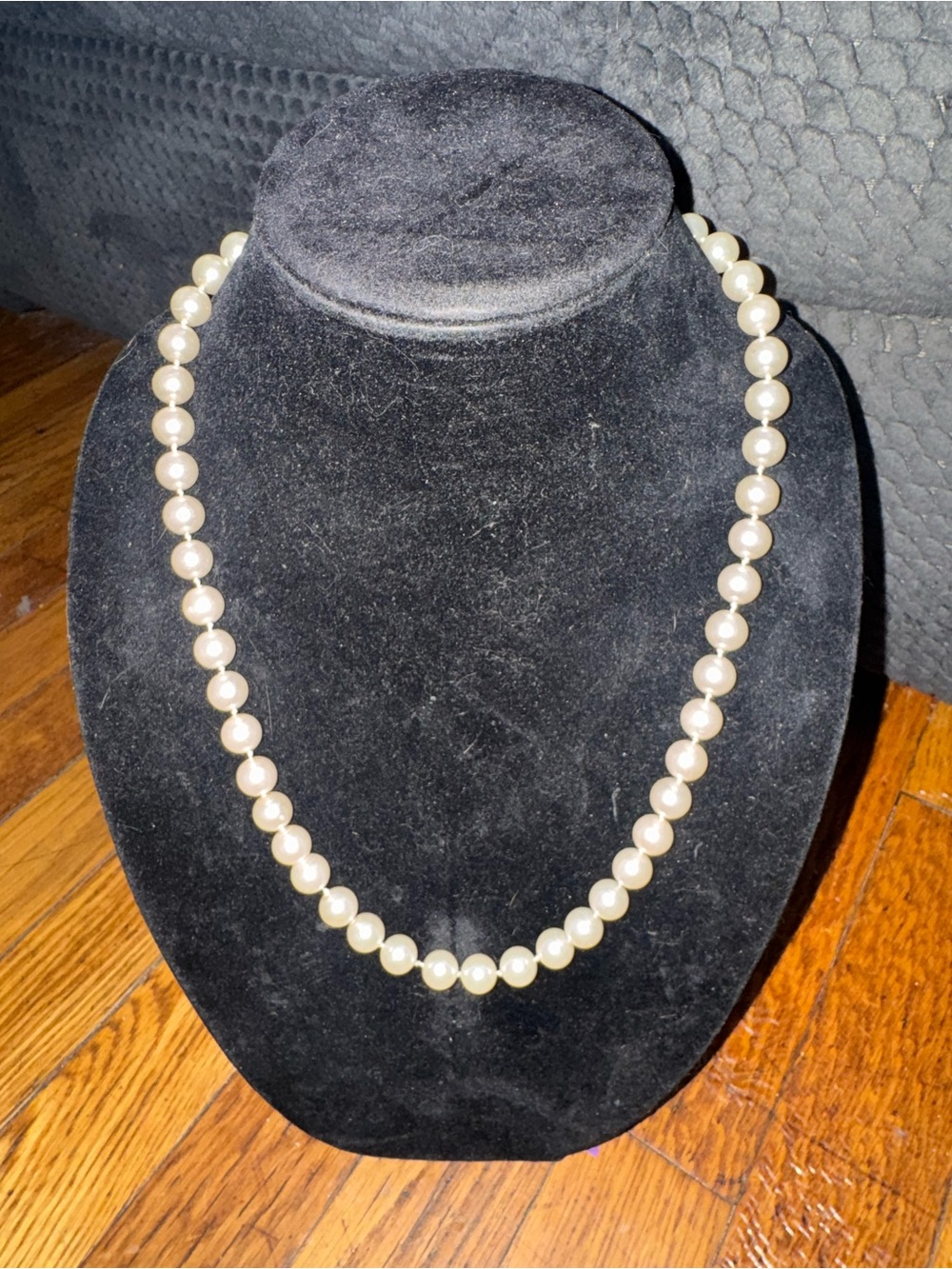 Classic Faux Pearl Beaded Necklace – Timeless Single Strand Costume Jewelry